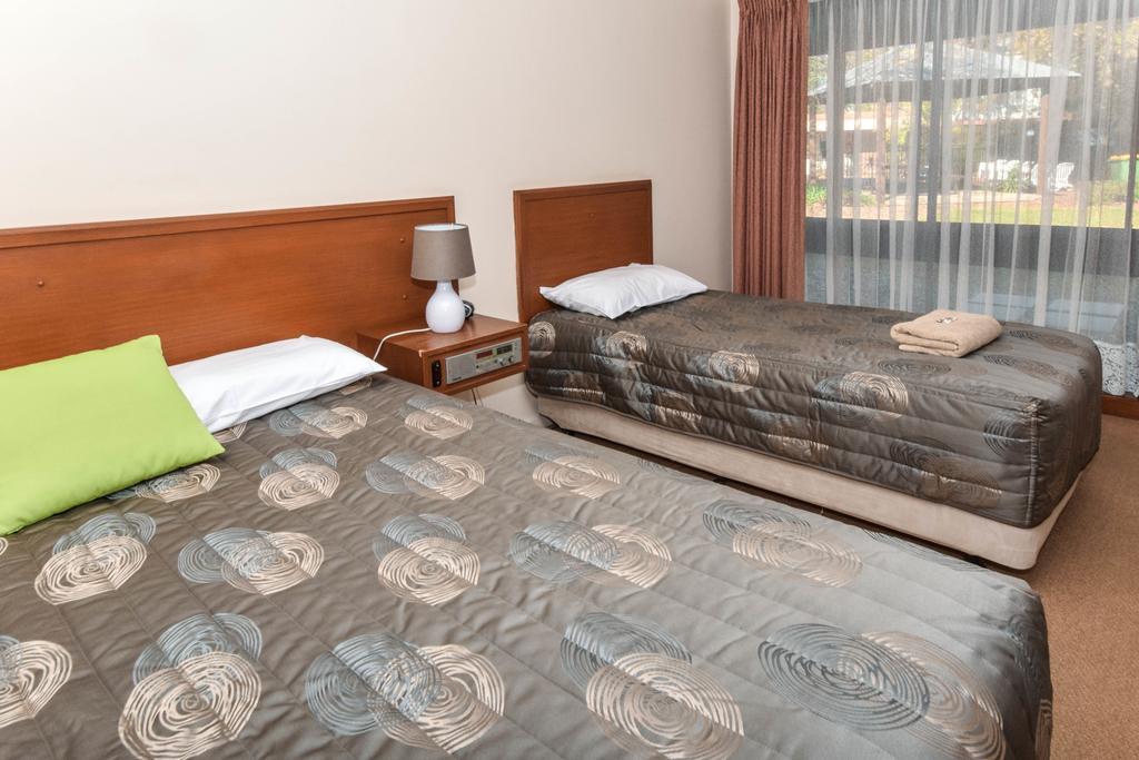 River Country Inn (Adults Only) Moama Szoba fotó