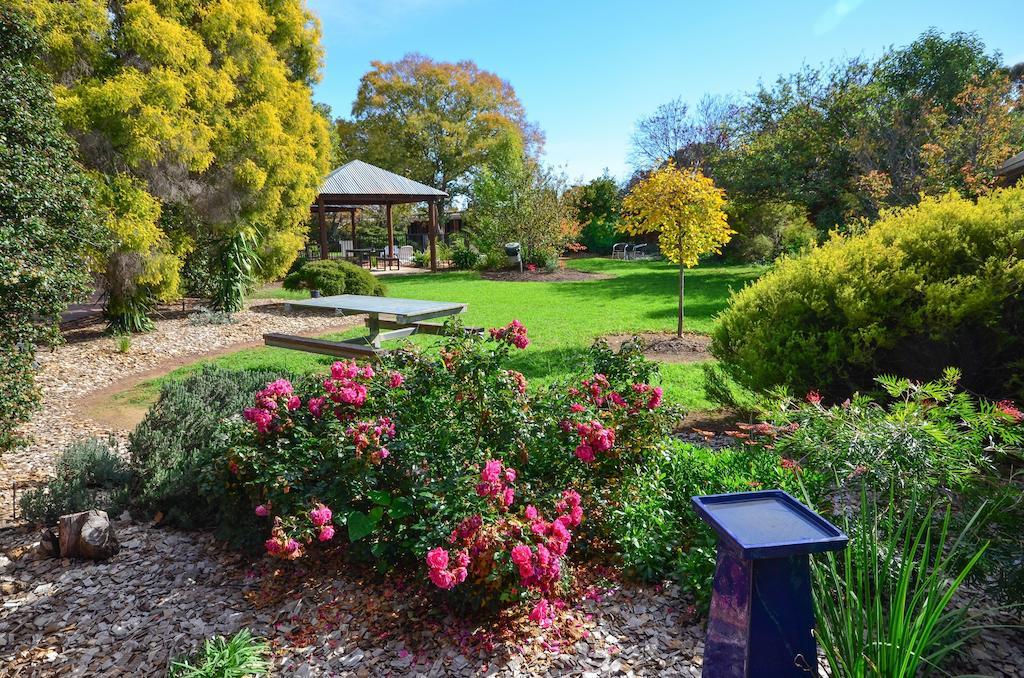 River Country Inn (Adults Only) Moama Kültér fotó