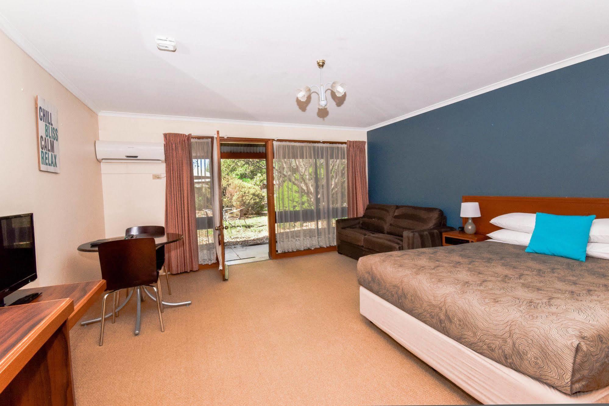 River Country Inn (Adults Only) Moama Kültér fotó
